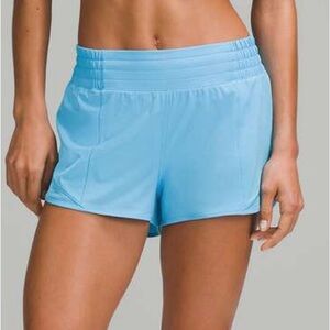 Lululemon Hotty Hot High Rise Shorts light blue size 6 square size dot